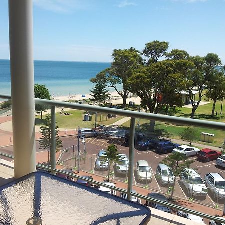 Boardwalk By The Beach Rockingham Exterior foto