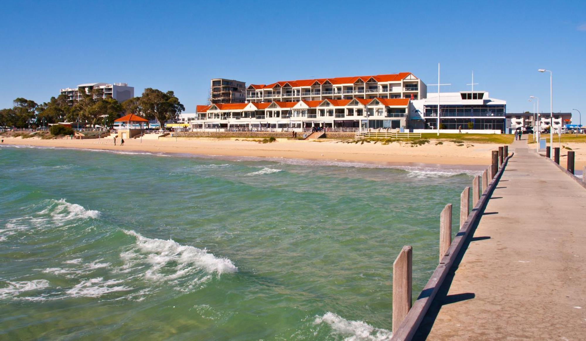 Boardwalk By The Beach Rockingham Exterior foto
